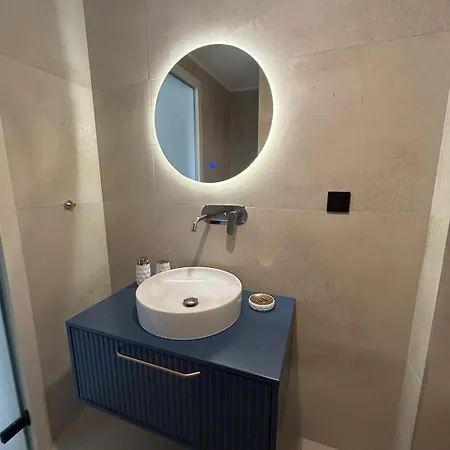 Homes 100m From Nikiti (Sithonia)