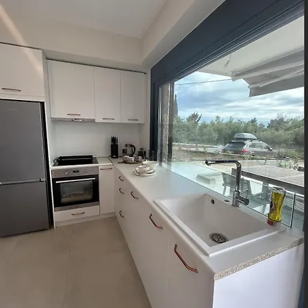 Homes 100m From Апартаменты Никити