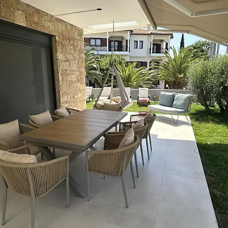 Апартаменты Homes 100m From