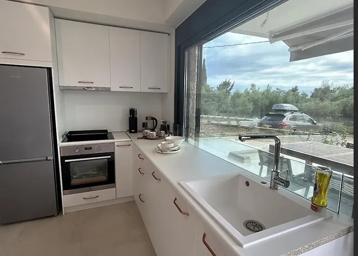Homes 100m From شقة نيكيتي