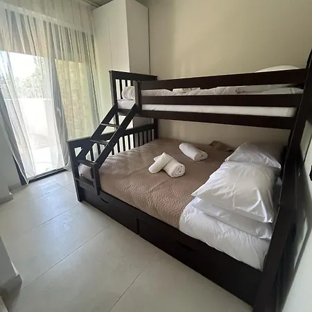 Homes 100m From