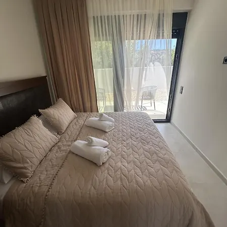 Homes 100m From דירה ניקיטי