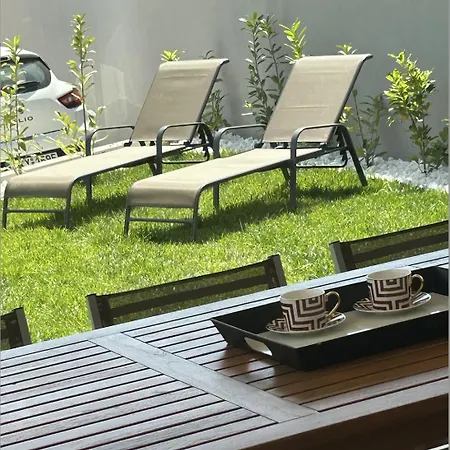 Homes 100m From * ניקיטי