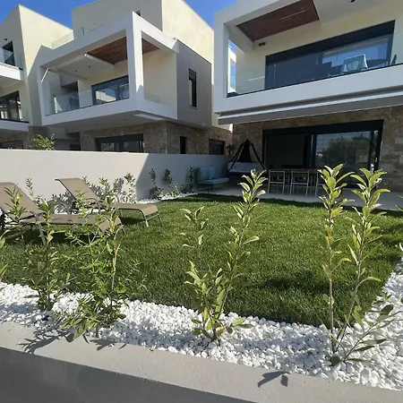 Homes 100m From דירה *