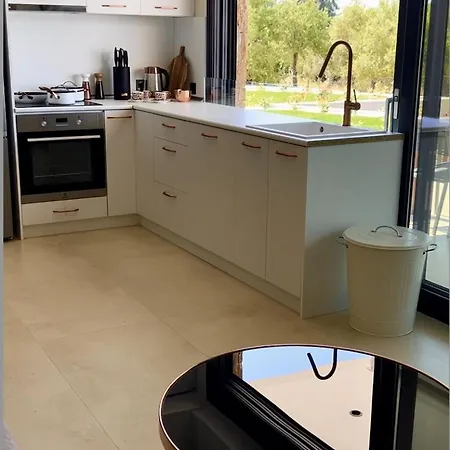 Homes 100m From דירה ניקיטי