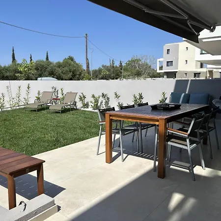 Homes 100m From * Νικήτη