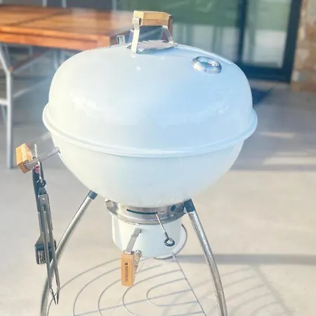 Homes 100m From דירה ניקיטי