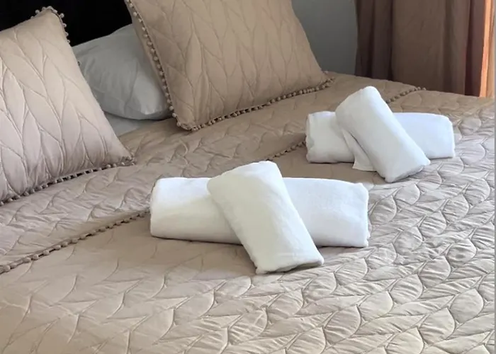 Апартаменты Homes 100m From Никити