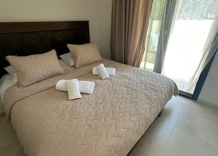 Апартаменты Homes 100m From *