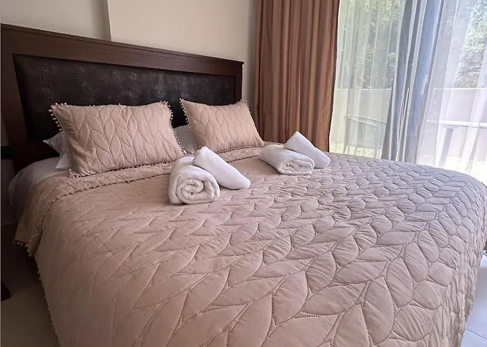 Homes 100m From * Никити