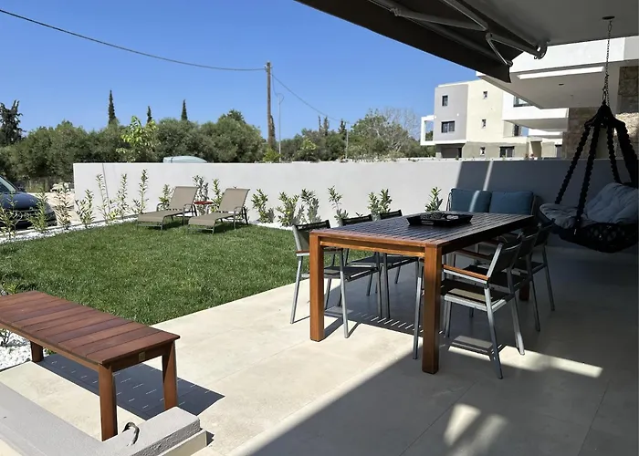 Homes 100m From * Никити