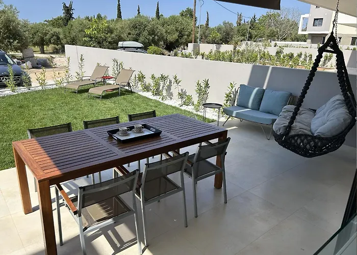 Homes 100m From
