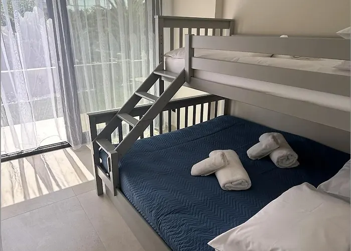 Homes 100m From Апартаменты Никити