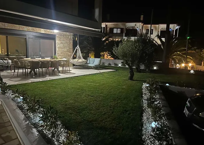 Апартаменты Homes 100m From Никити